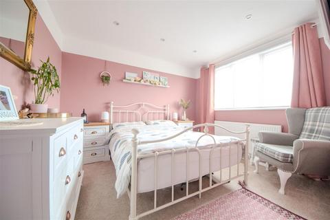 22 Handley Close, Ryton On Dunsmore, Coventry, CV8 3FG