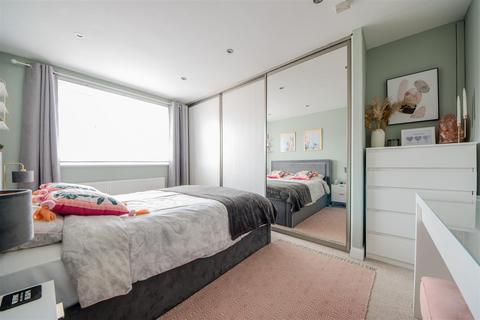 22 Handley Close, Ryton On Dunsmore, Coventry, CV8 3FG