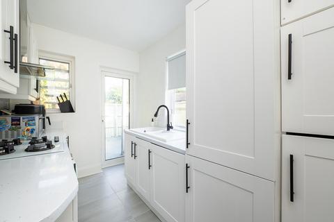 42 Rosebery Close, Morden, SM4 4NR
