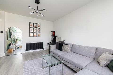 42 Rosebery Close, Morden, SM4 4NR