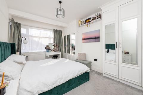 42 Rosebery Close, Morden, SM4 4NR