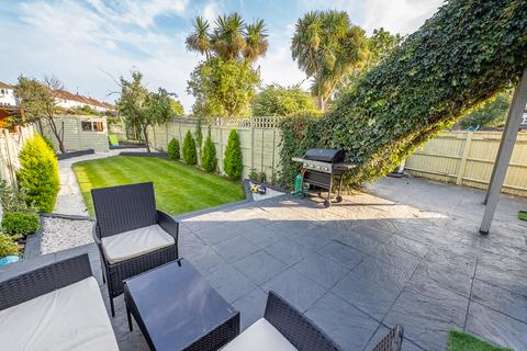 42 Rosebery Close, Morden, SM4 4NR