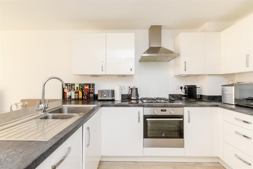 Kitchen/Living Area
