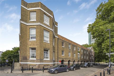 Studio for sale, Foreshore, London SE8