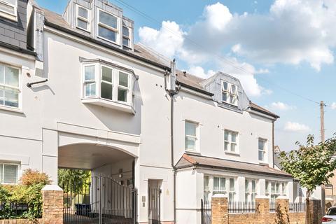 2 bedroom flat to rent, Reynolds Road, London, W4