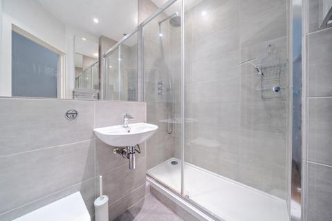 2 bedroom flat to rent, Reynolds Road, London, W4