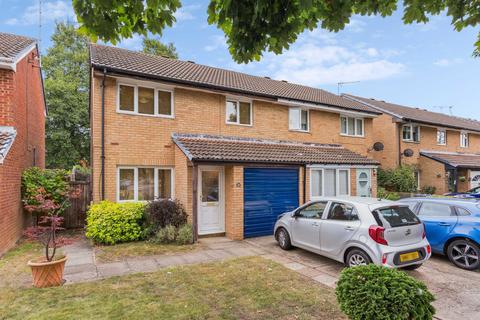 3 bedroom semi-detached house for sale, Poppyfields, Welwyn Garden City