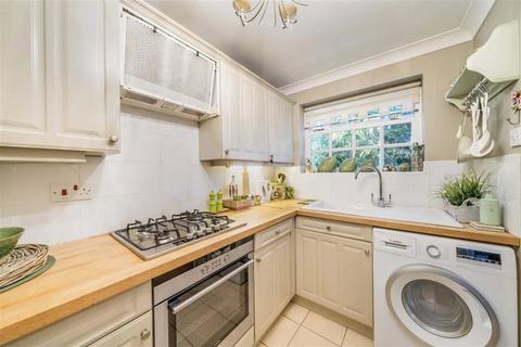 undefined, White Heron Mews, Teddington TW11