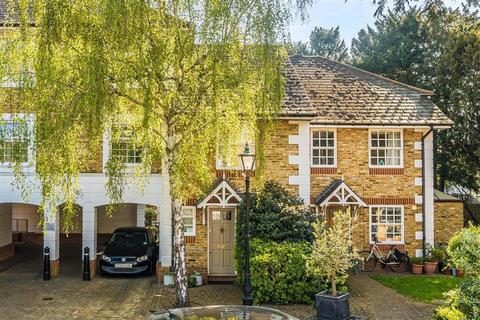 White Heron Mews, Teddington TW11