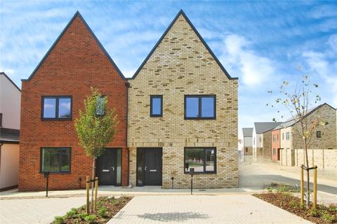 3 bedroom semi-detached house for sale, Hawnes Close, Bedford MK45