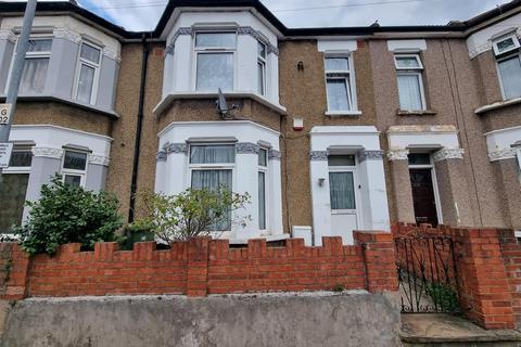 4 bedroom terraced house for sale, Glenny Road, Barking