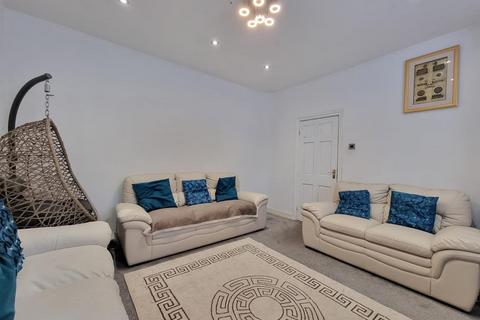 4 bedroom terraced house for sale, Glenny Road, Barking