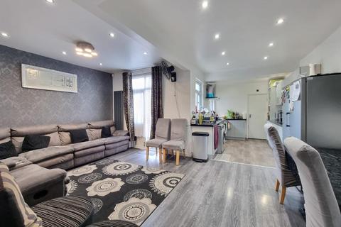 4 bedroom terraced house for sale, Glenny Road, Barking