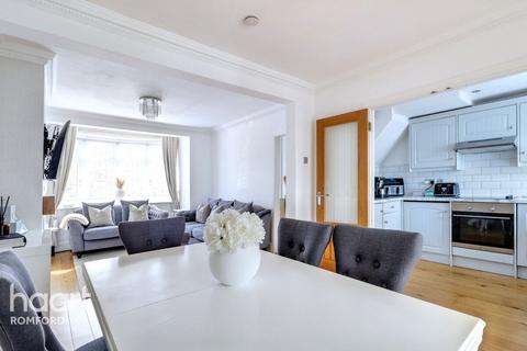 undefined, Essex Road, Romford, RM7 8AX