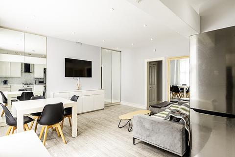 2 bedroom flat to rent, Gloucester Gardens, London W2