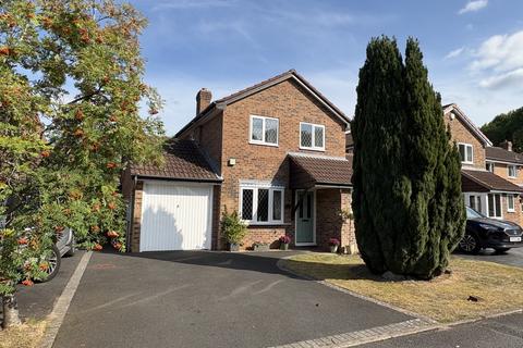 3 bedroom detached house for sale, Yew Tree Road, Madeley, Telford, TF7 5TE.