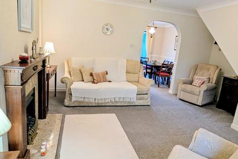 3 bedroom detached house for sale, Yew Tree Road, Madeley, Telford, TF7 5TE.