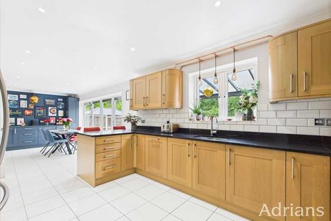 3 bedroom semi-detached house for sale, Prykes Drive, Chelmsford