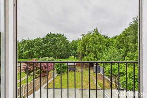 3 bedroom semi-detached house for sale, Prykes Drive, Chelmsford