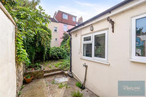 1 bedroom in a house share to rent, Inverness Road, Brighton