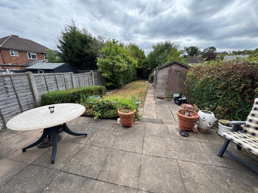 5 Ronald Grove garden