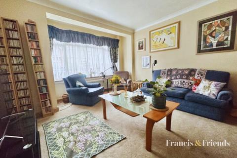 3 bedroom terraced house for sale, Montreal Road, Ilford, IG1