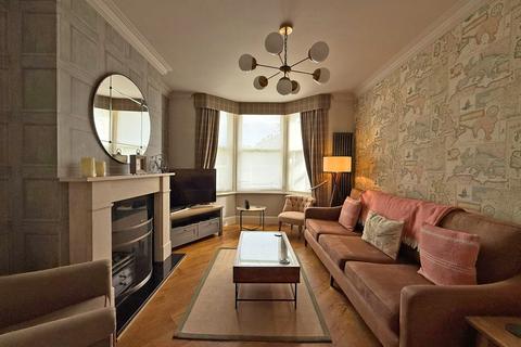 undefined, North Street, Scarborough YO13