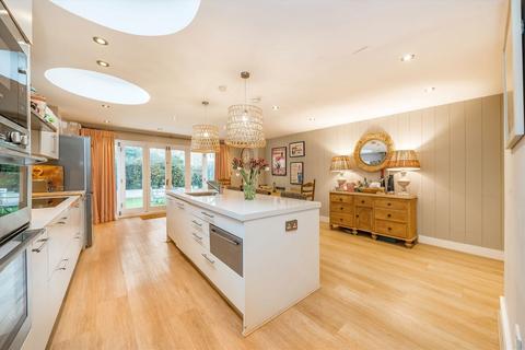 5 bedroom house to rent, Elms Crescent, London SW4