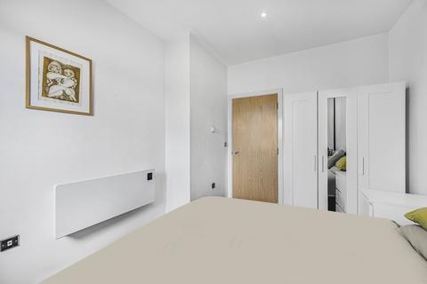 2 bedroom flat for sale, St. Augustines Court, Lynton Road, London
