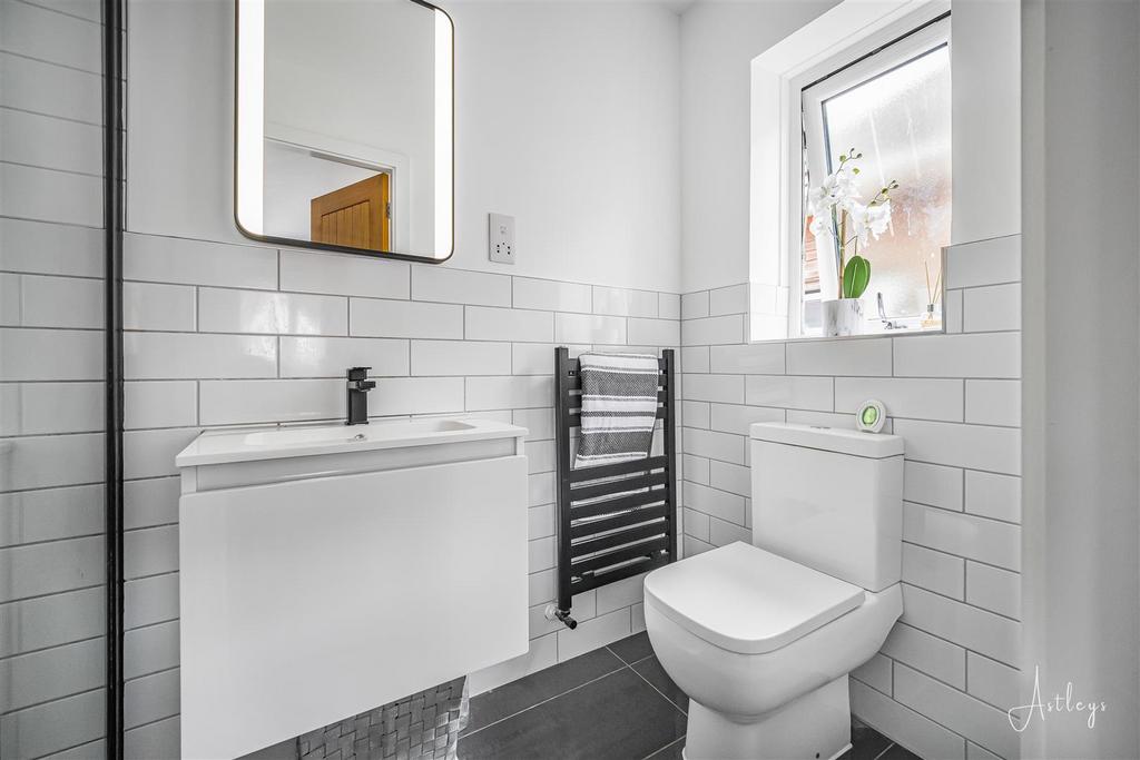 Ensuite shower room