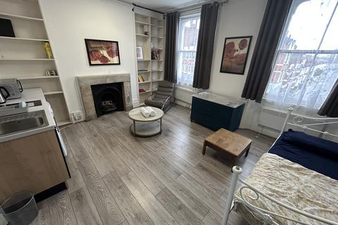 1 bedroom flat to rent, Goldhawk Road, London W12