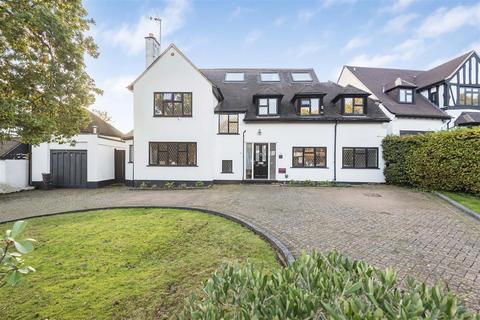 5 bedroom detached house to rent, Parkgate Avenue, Hadley Wood