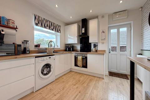 14 Brooklyn Road, Burntwood, WS7 4SJ
