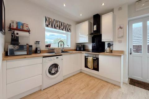 14 Brooklyn Road, Burntwood, WS7 4SJ