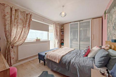 14 Brooklyn Road, Burntwood, WS7 4SJ
