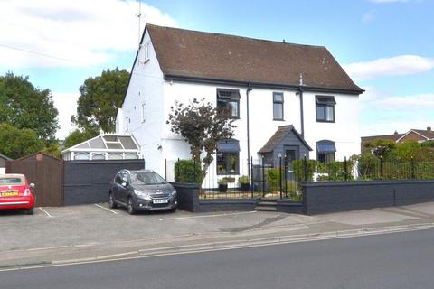 undefined, Hucclecote Road, Gloucester GL3