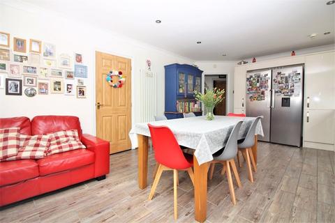 14 Highfield, Ilminster, TA19 9SR