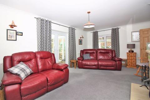 14 Highfield, Ilminster, TA19 9SR