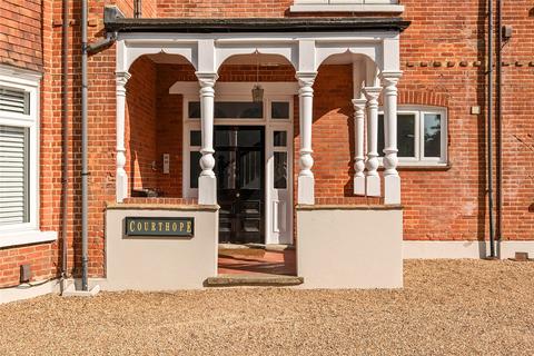 2 bedroom apartment for sale, Pembroke Road, Woking, Surrey, GU22