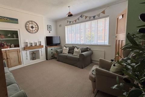 2 bedroom terraced house for sale, Kings Road, Lee-On-The-Solent, PO13