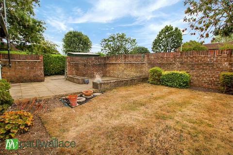 2 bedroom bungalow for sale, Glamis Close, West Cheshunt