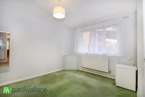 82 Glamis Close, Cheshunt, Waltham Cross, EN7 6JD