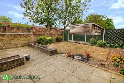 82 Glamis Close, Cheshunt, Waltham Cross, EN7 6JD
