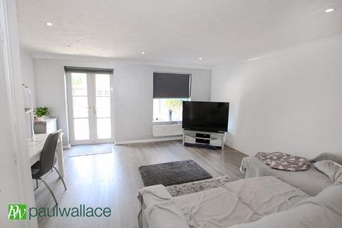 3 bedroom semi-detached house for sale, Lucern Close, West Cheshunt