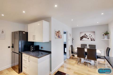 58 Marina Drive, Staverton, Trowbridge, BA14 8UR