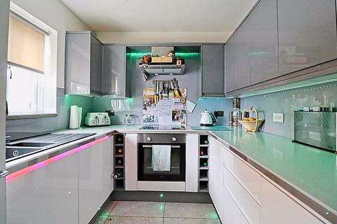 5 bedroom detached house for sale, Azalea Mews, Canvey Island