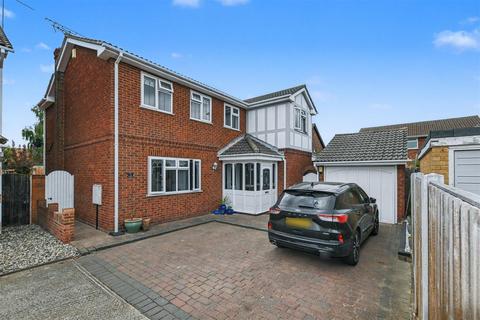 undefined, Sunningdale, Canvey Island SS8