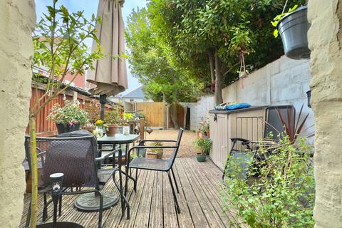34 Church Street, St Peters, Broadstairs, CT10 2TT
