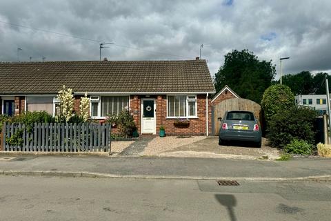 2 bedroom semi-detached bungalow to rent, Batchelor Road, Fleckney, LE8