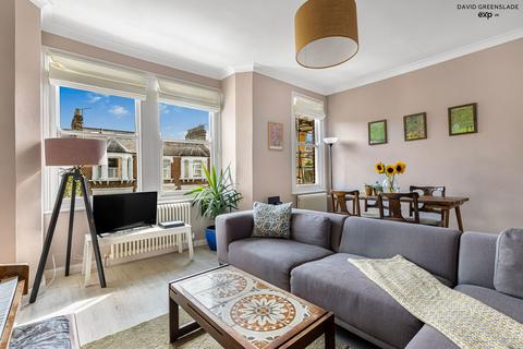 154b Ivydale Road, London, SE15 3BT